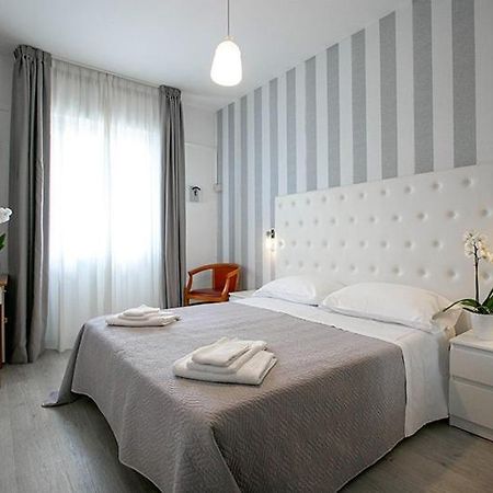 Hotel La Perla Rimini Exteriér fotografie