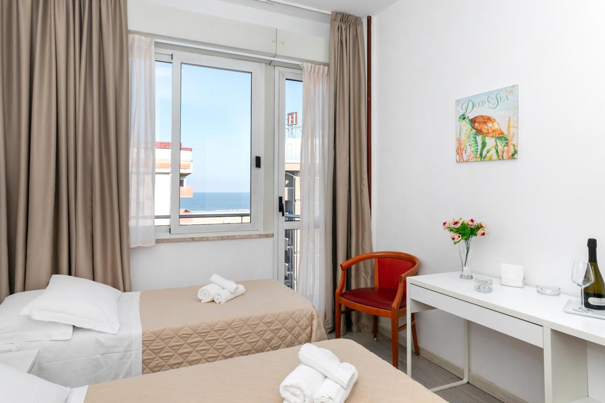 Hotel La Perla Rimini Exteriér fotografie