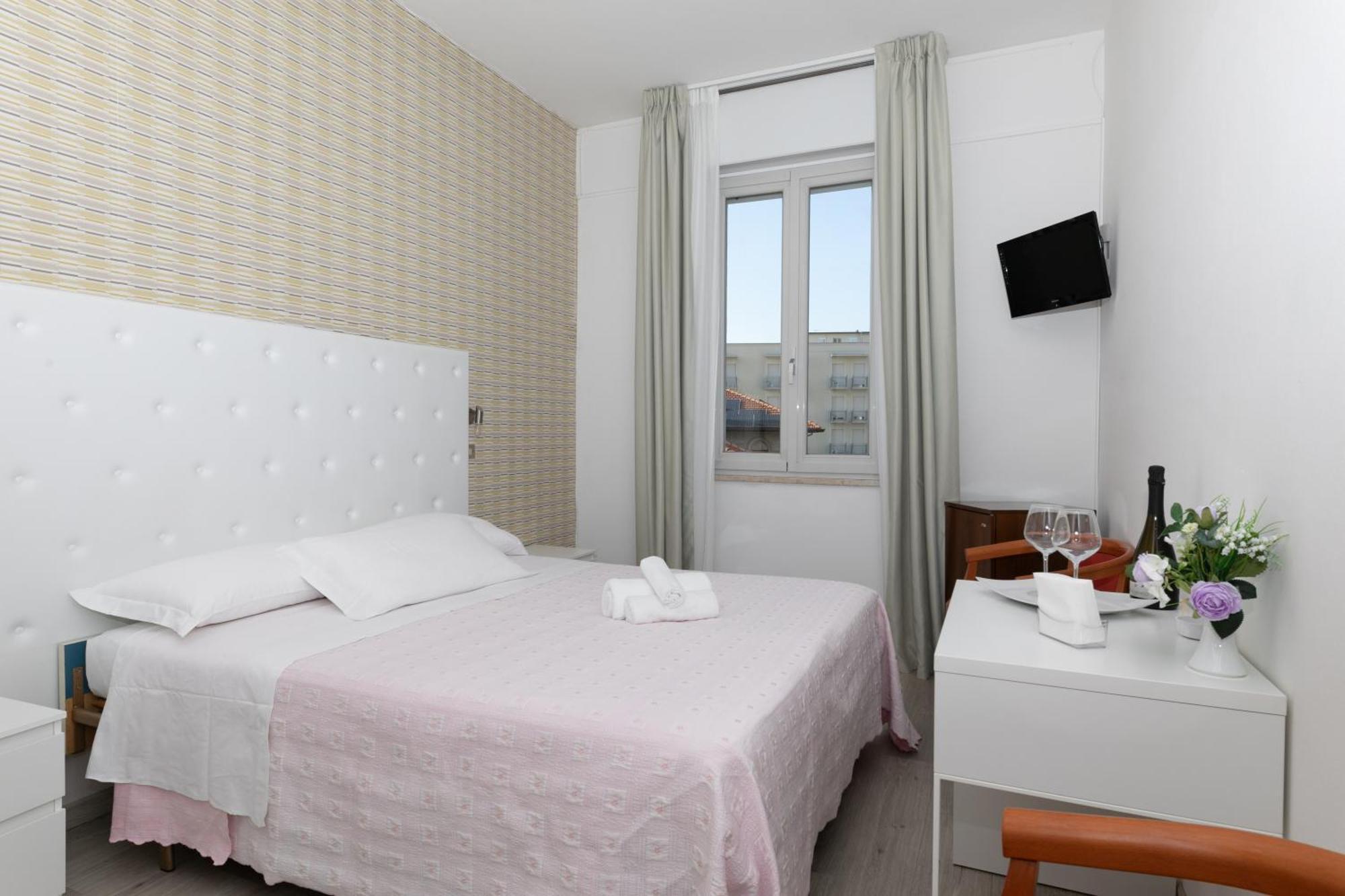 Hotel La Perla Rimini Exteriér fotografie