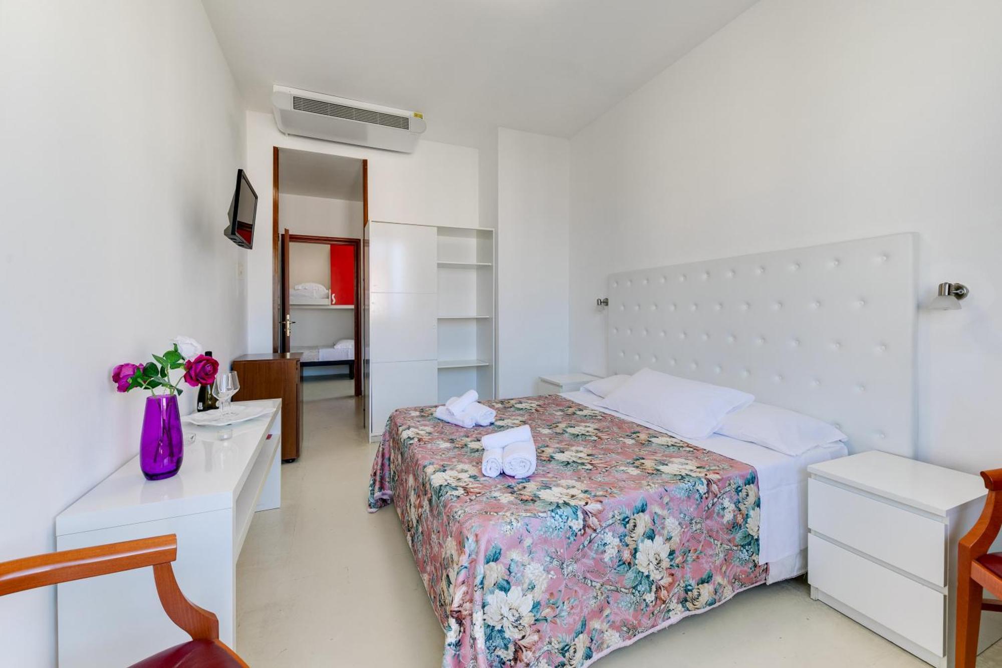 Hotel La Perla Rimini Exteriér fotografie