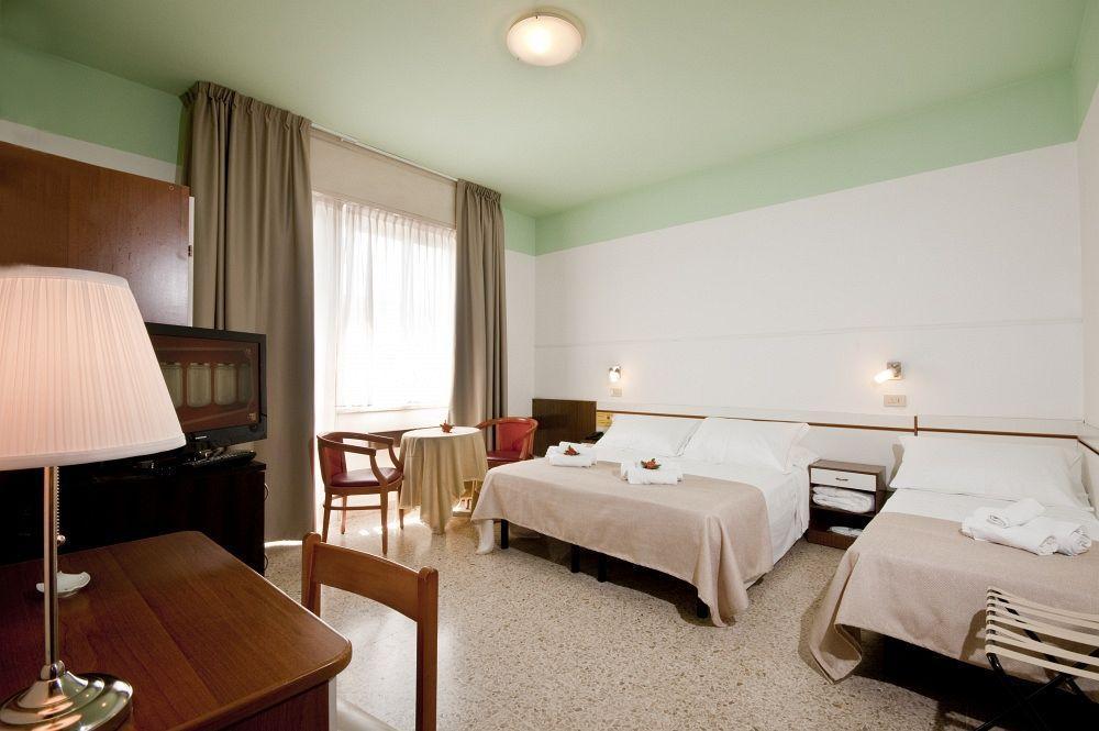 Hotel La Perla Rimini Exteriér fotografie